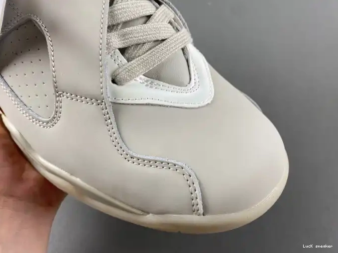 Reps LUCY Champagne Retro Jordan 8 832821-030 0408